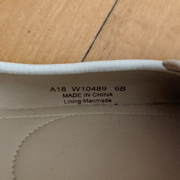 Cole Haan NWOT Ivory Flats Loafer with Buckle 6B - Picture 3 of 8
